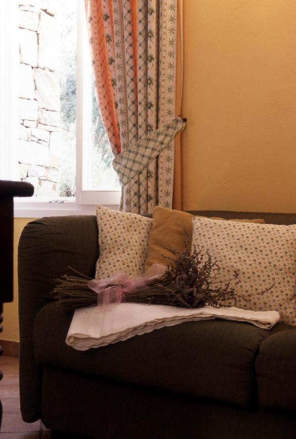 Uliveto Saglietto Agriturismo A Poggi Apartments 因佩里亚 外观 照片