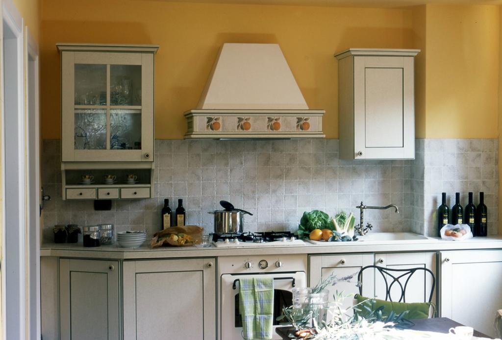 Uliveto Saglietto Agriturismo A Poggi Apartments 因佩里亚 客房 照片