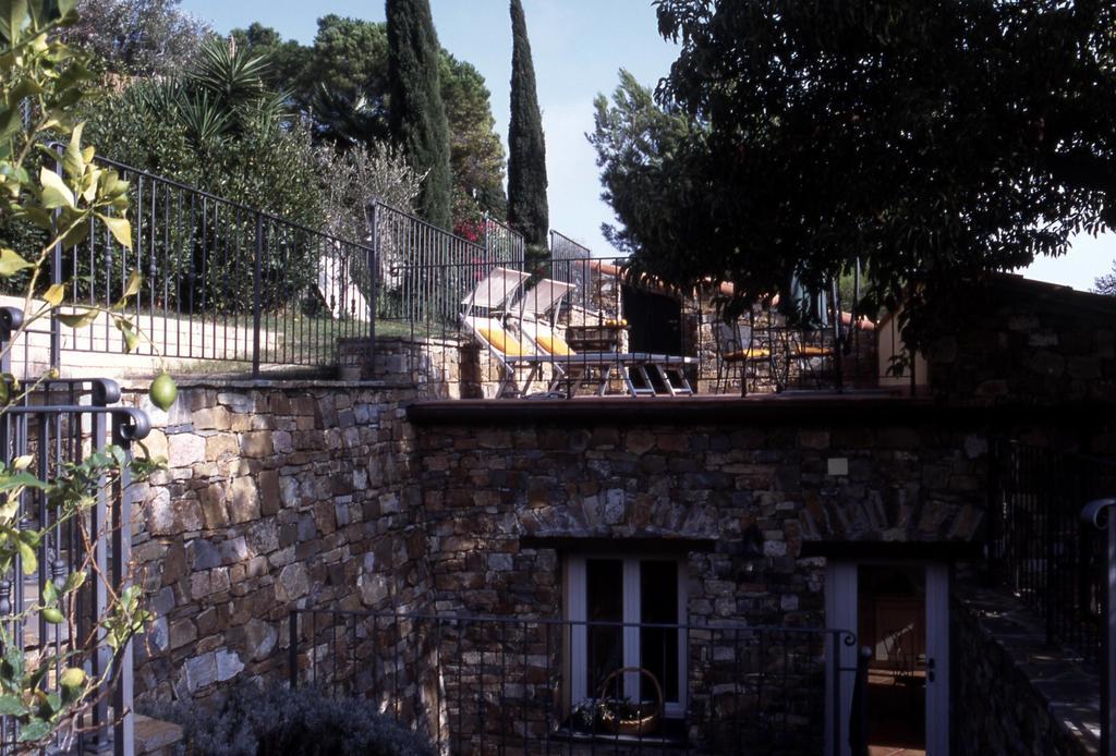 Uliveto Saglietto Agriturismo A Poggi Apartments 因佩里亚 客房 照片