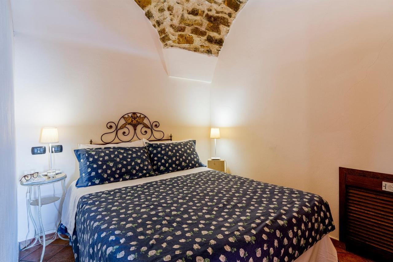 Uliveto Saglietto Agriturismo A Poggi Apartments 因佩里亚 外观 照片