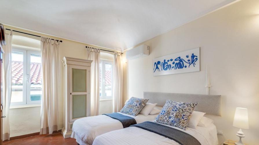 Uliveto Saglietto Agriturismo A Poggi Apartments 因佩里亚 外观 照片