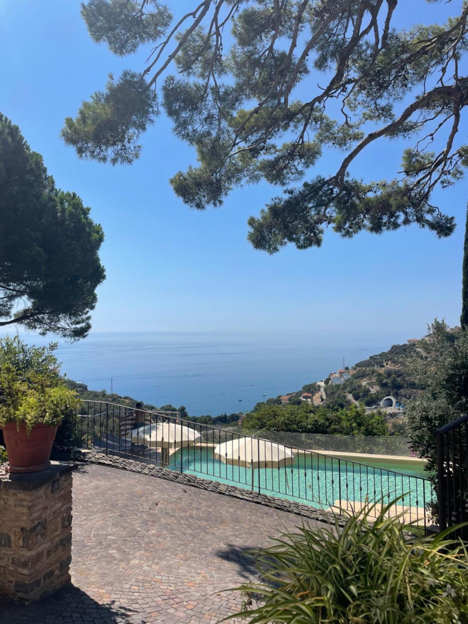 Uliveto Saglietto Agriturismo A Poggi Apartments 因佩里亚 外观 照片