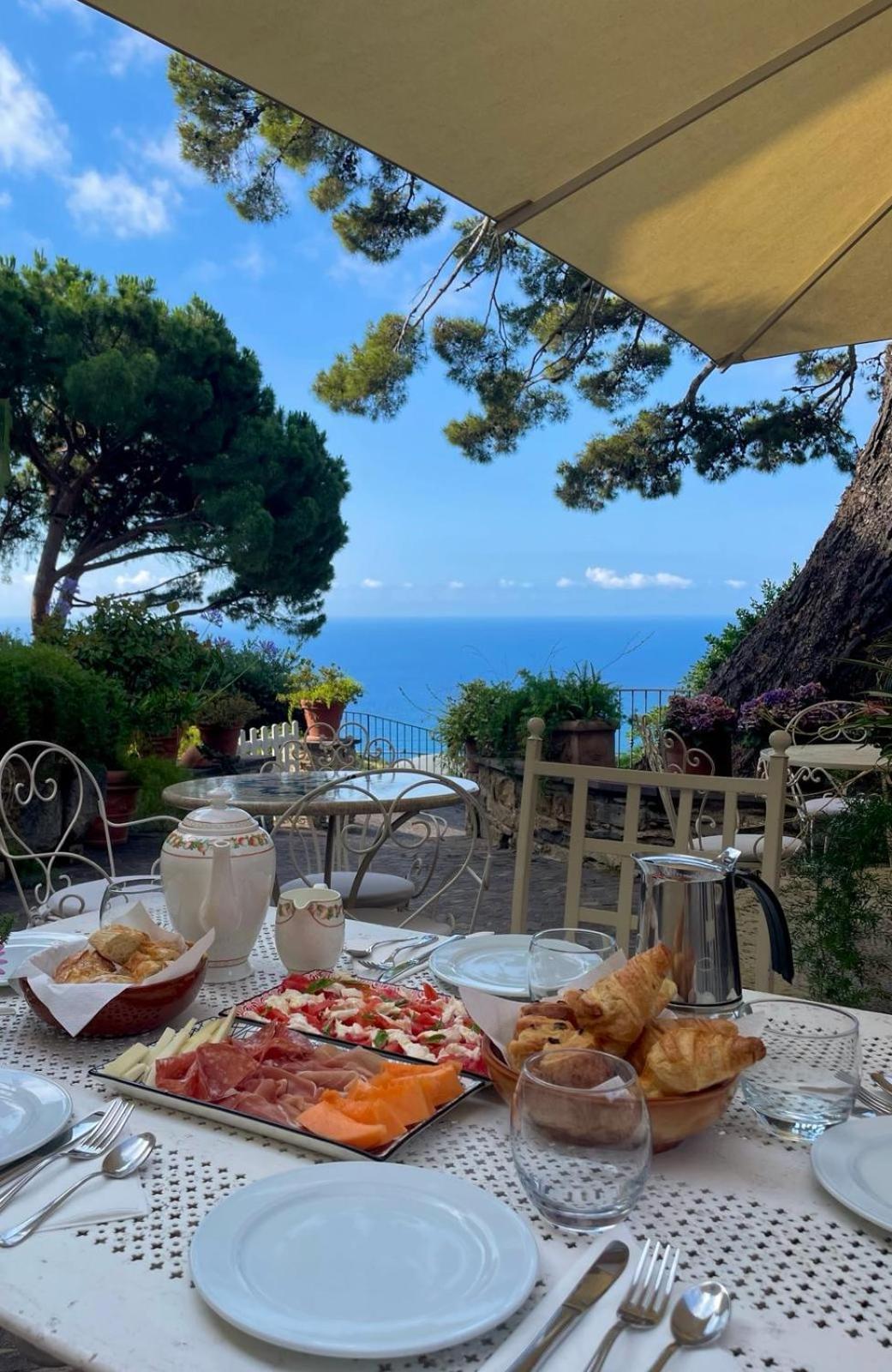 Uliveto Saglietto Agriturismo A Poggi Apartments 因佩里亚 外观 照片