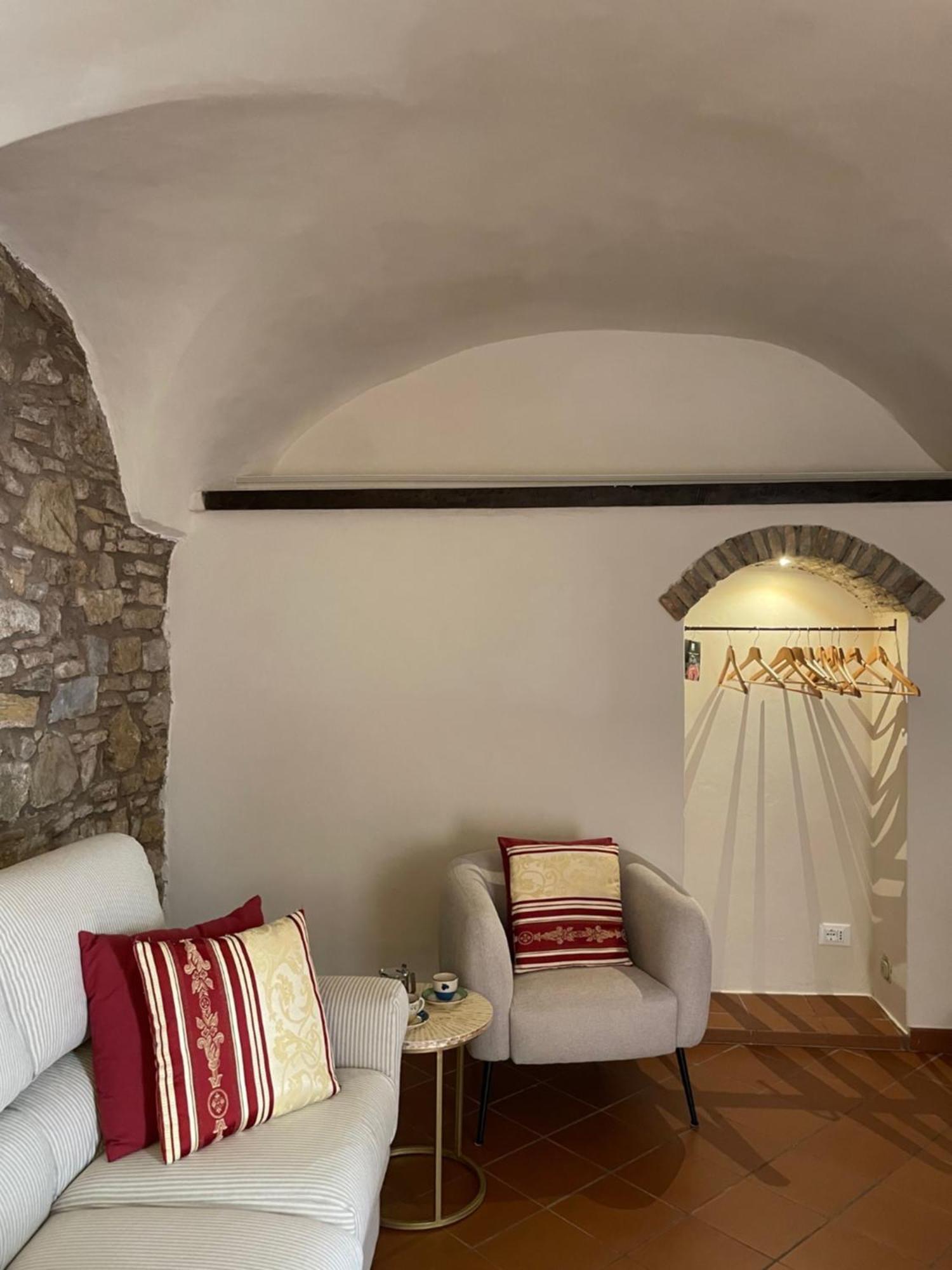 Uliveto Saglietto Agriturismo A Poggi Apartments 因佩里亚 外观 照片