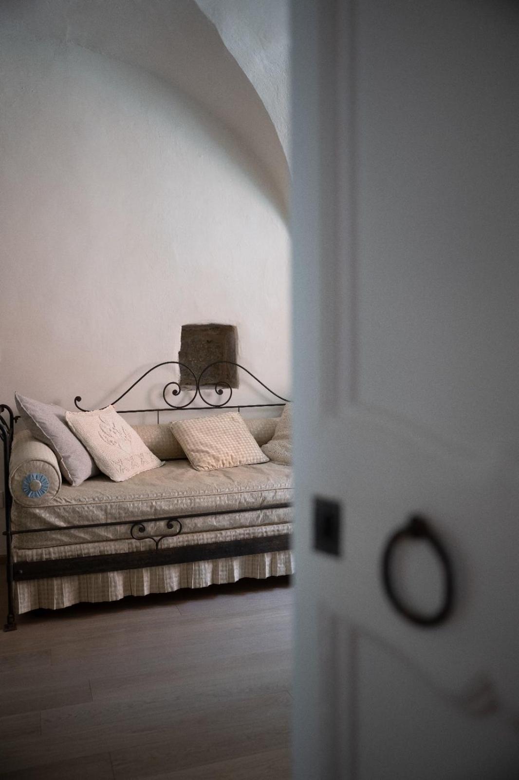Uliveto Saglietto Agriturismo A Poggi Apartments 因佩里亚 外观 照片