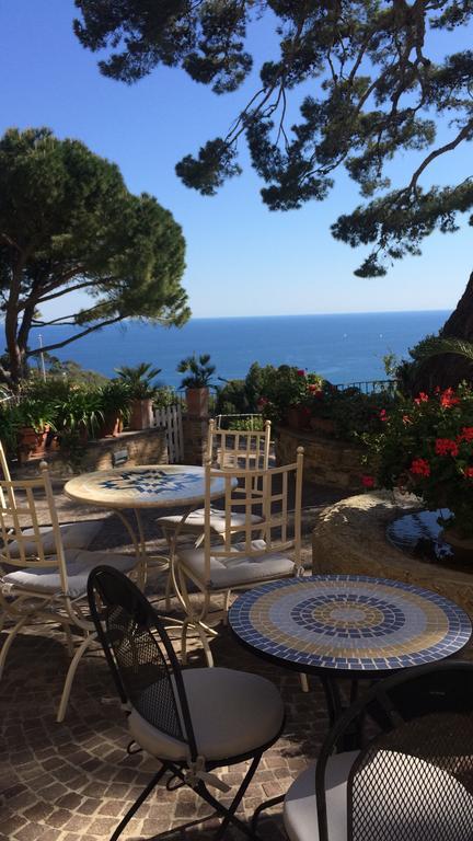Uliveto Saglietto Agriturismo A Poggi Apartments 因佩里亚 外观 照片