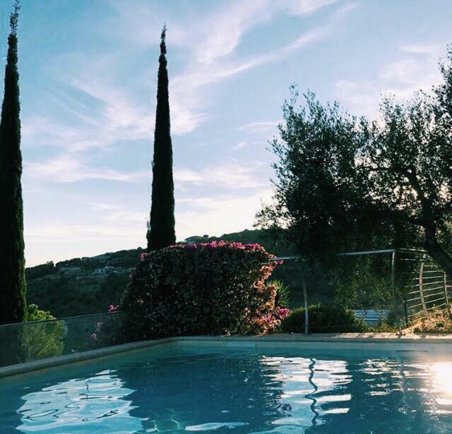 Uliveto Saglietto Agriturismo A Poggi Apartments 因佩里亚 外观 照片